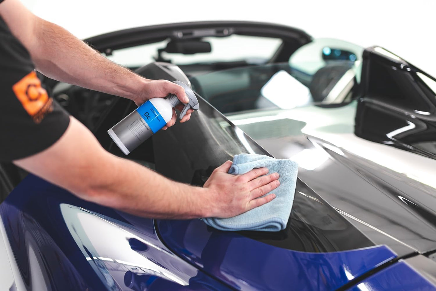 KOCHCHEMIE - Glass Cleaner - Effortlessly Removes Stubborn Dirt, Oil, Grease, Insects, and Residues; Ready-To-Use Streak-Free Formula; Gloss and Smoothness Additive; Fresh Fragrance (5 Liters)